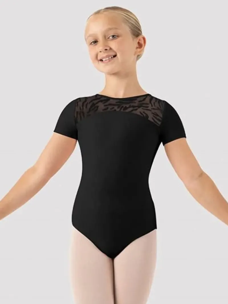 bloch_sort_dragt_med_flot_1.webp Dansebutikken Bloch sort dragt med flotte udskæringer og mesh>Børn Dragter Piger | Balletdragter Børn