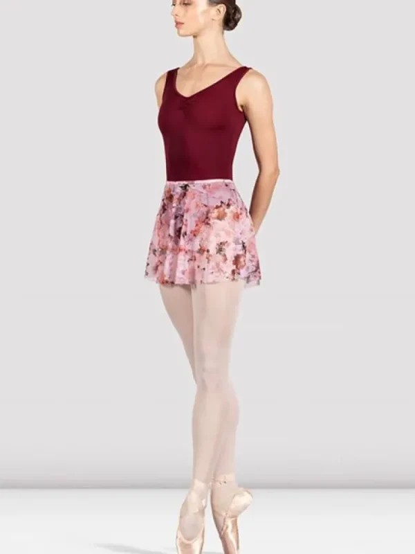 Dansebutikken Pull on skørt med smukt rødlig print af blomster fra Bloch>Dame Underdele Damer | Ballet Underdele Damer