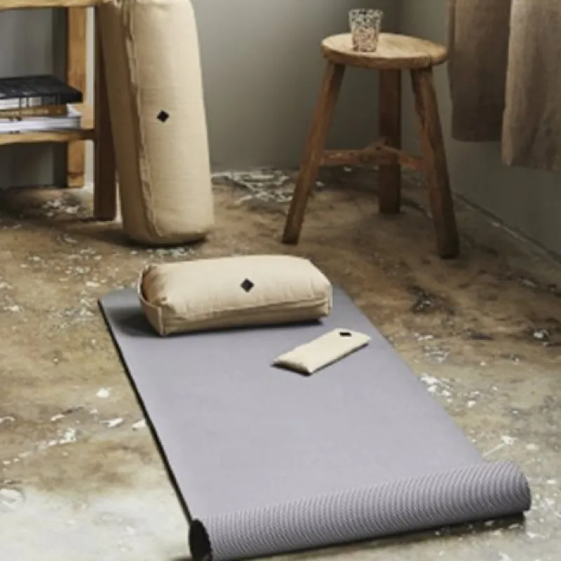 simple_days_beige_yoga_me_2.webp Dansebutikken Simple Days beige yoga meditationspude> Andet Til Yoga
